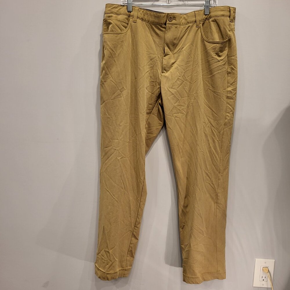 IZOD Golf Men's Pants Size 40 Spandex Comfort Sporty